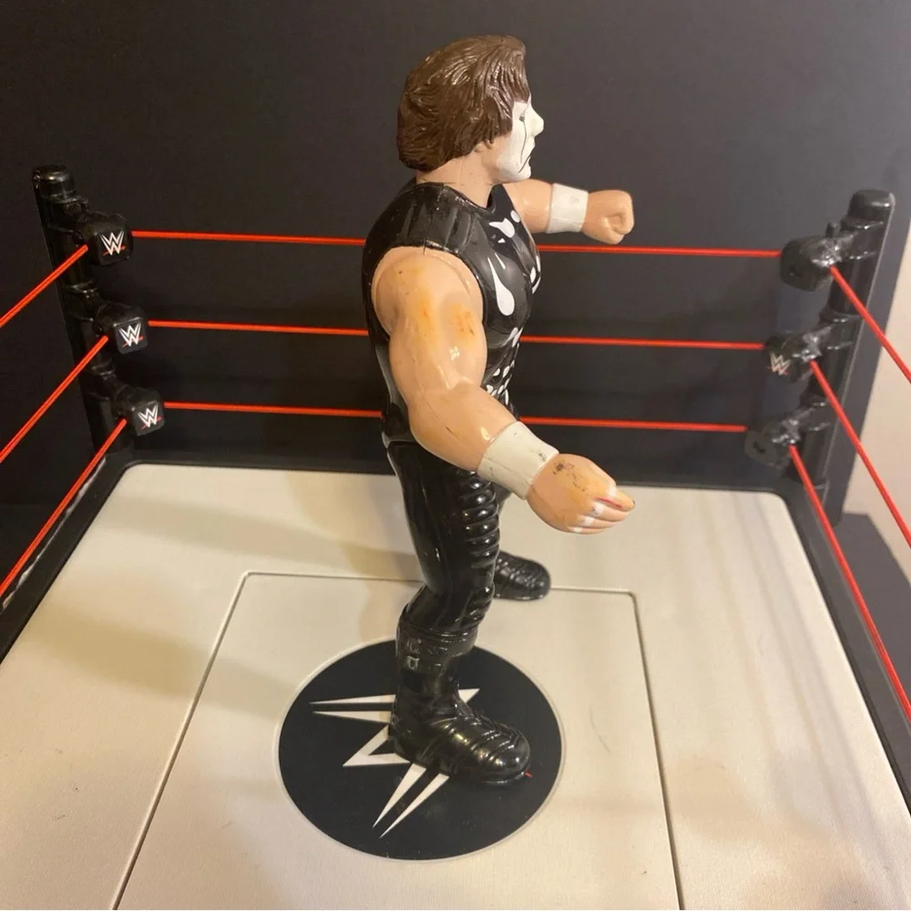 Vintage 1997 Sting WCW Vibrating Wrestling Figure WWE OSFTM See Photos For Flaws